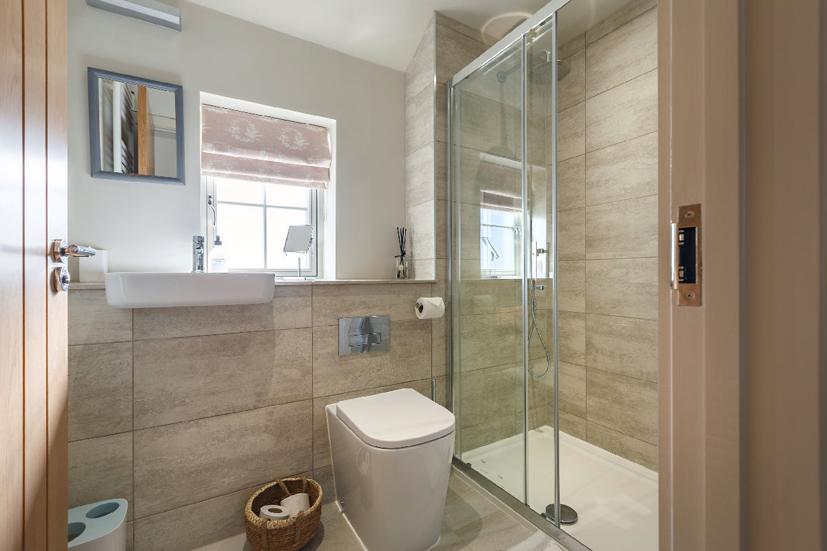 Seahorses loo and shower